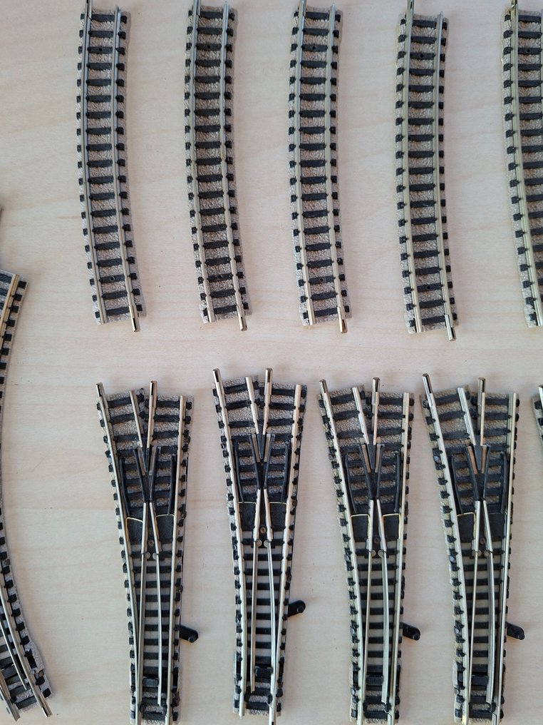 Fleischmann N - 9131, 9142, 9170, 9171 - Γραμμές τρένου μοντελισμού (24) - Διακόπτες και ράγες #2.1