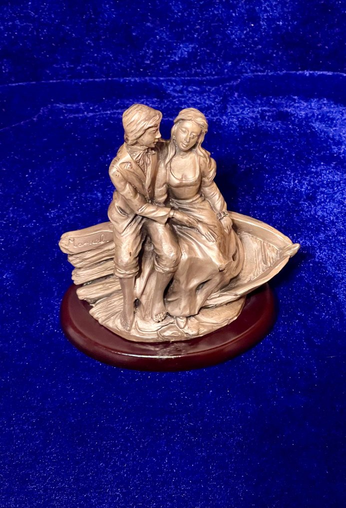 Manuel - Statua, Romantic Italian “Heavy Silver-Plated” Figurine "The Lovers" – Gondola Scene - 14 cm - .925 argento - 1965 #1.0