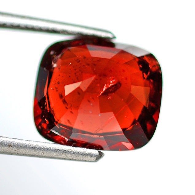 Piros Spinell  - 3.85 ct - Gem Research Swiss Lab (GRS) #3.2