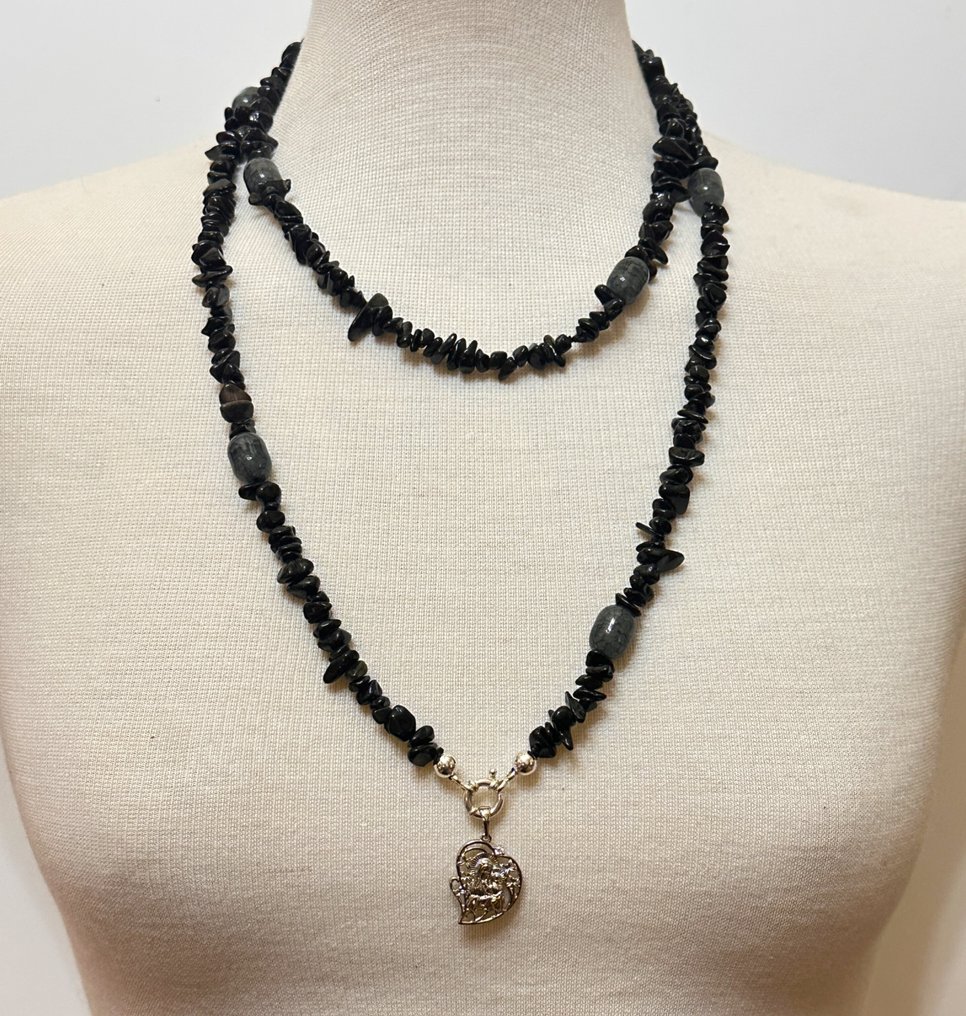 Ágata Negra Natural com Virgem Maria com menino. Protetor de Saúde; Sorte; Espíritos. - Colar com pingente - Com fecho de prata 925 #1.0