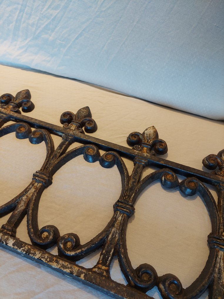 Inspirado na antiguidade Grelha decorativa - 1980-1990 - Fleurs de lis  #4.3