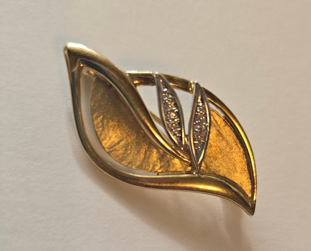 Ingen reservasjonspris - Brosje - 8 karat Gull Diamant (Naturlig) #1.0