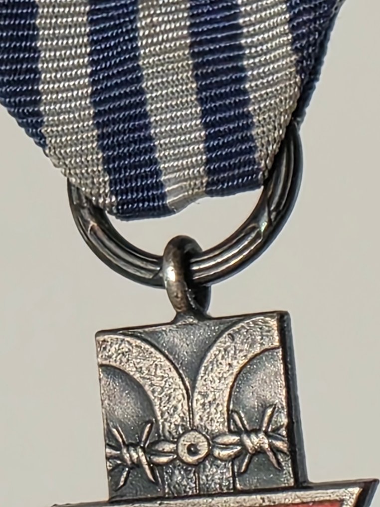 Πολωνία - Ο στρατόπεδο συγκέντρωσης Άουσβιτς (Oświęcim) - Στρατιωτικό μετάλλιο - Ο Σταυρός του Αουσβιτς (ΛΔΠ) #3.2