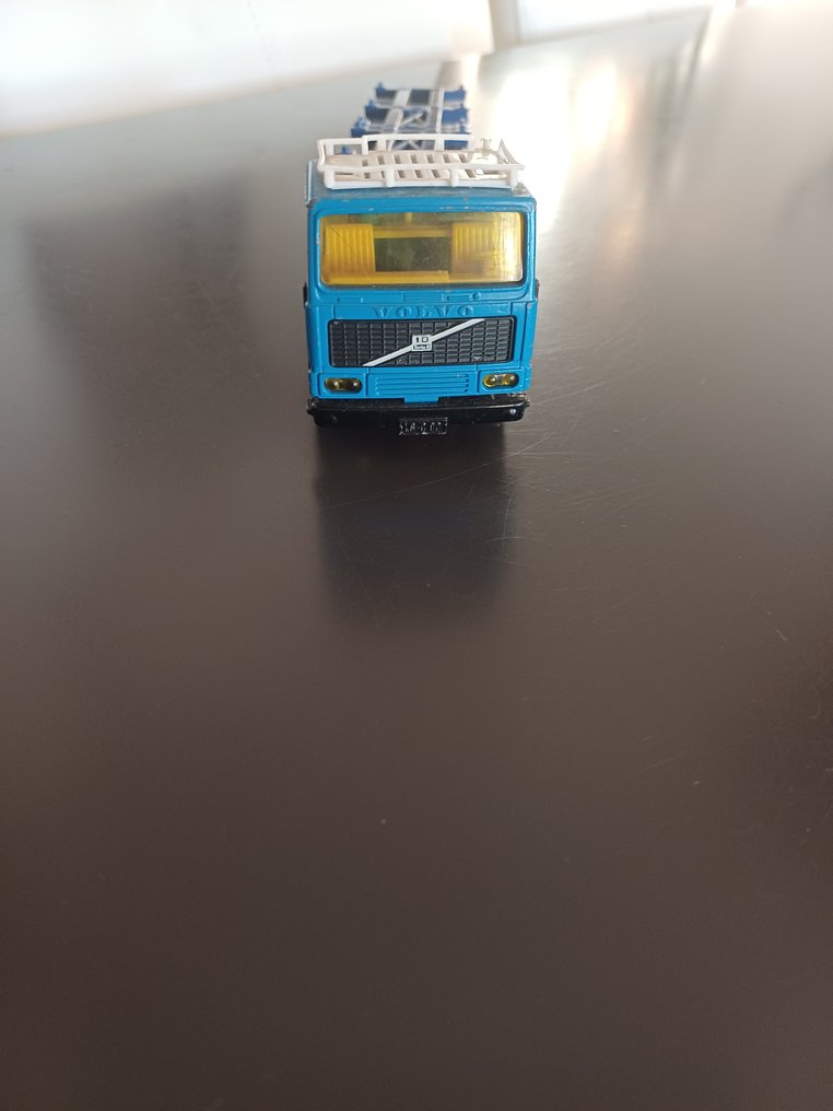 Siku 1:64 - LKW-Modell - Volvo vrachtwagen met containerchassis #2.1