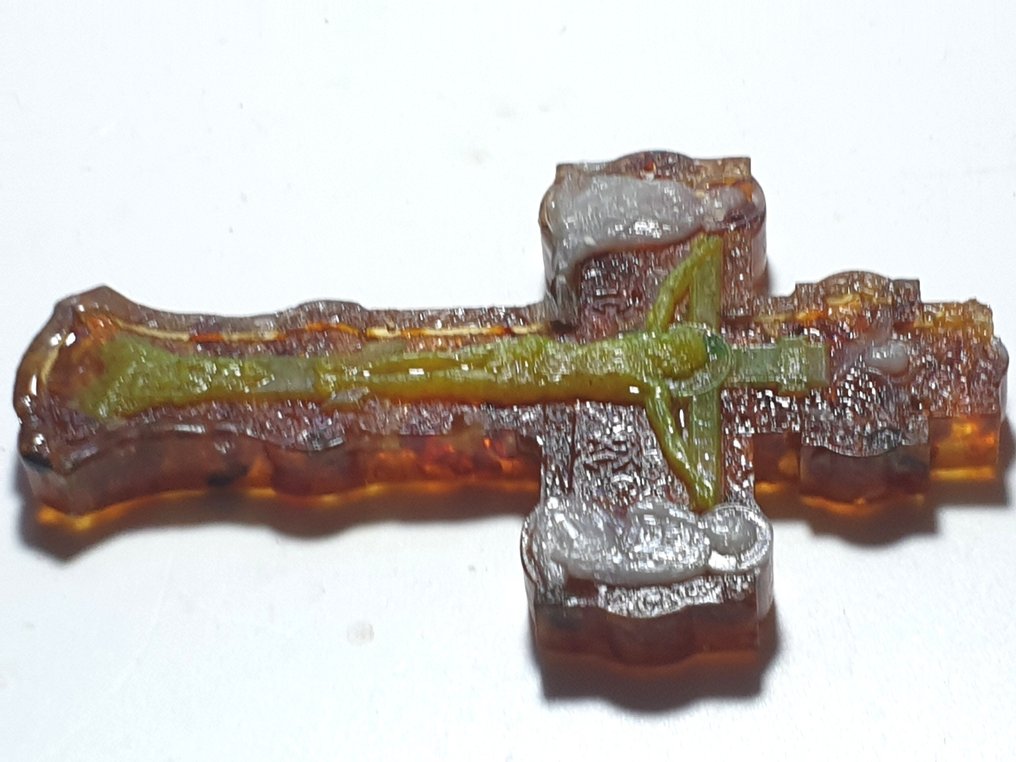  十字架 (2) - 铸造的波罗的海琥珀树脂 - 2020年及之后 - 一套两件装饰性十字架  #3.2