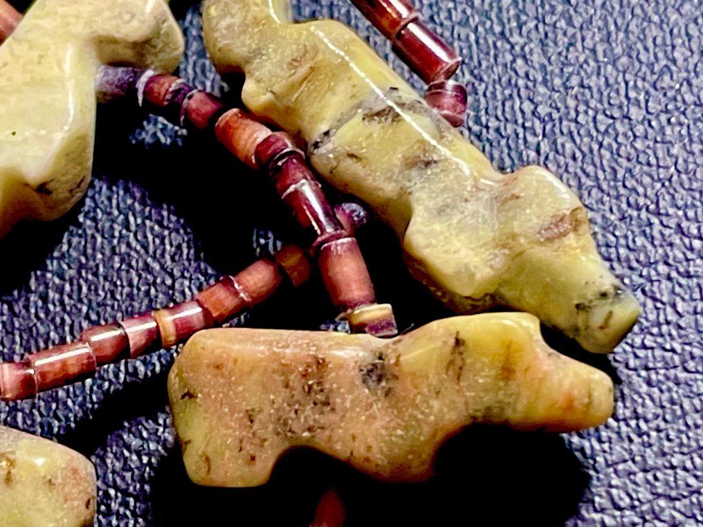 Coleção temática - Colar de fetiche Zuni e brincos combinando esculpidos em serpentine, jasper e turquesa. #2.1