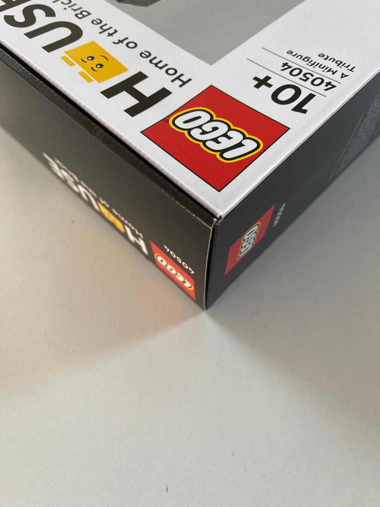 Lego Sett - 40504 - Promotional - LEGO House Home of the Brick 40504 A Minifigure Tribute #3.2