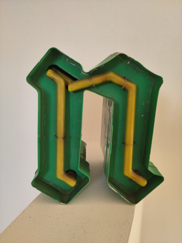 Industrieausrüstung - Typographie Buchstabe " n " - Deutschland #2.1