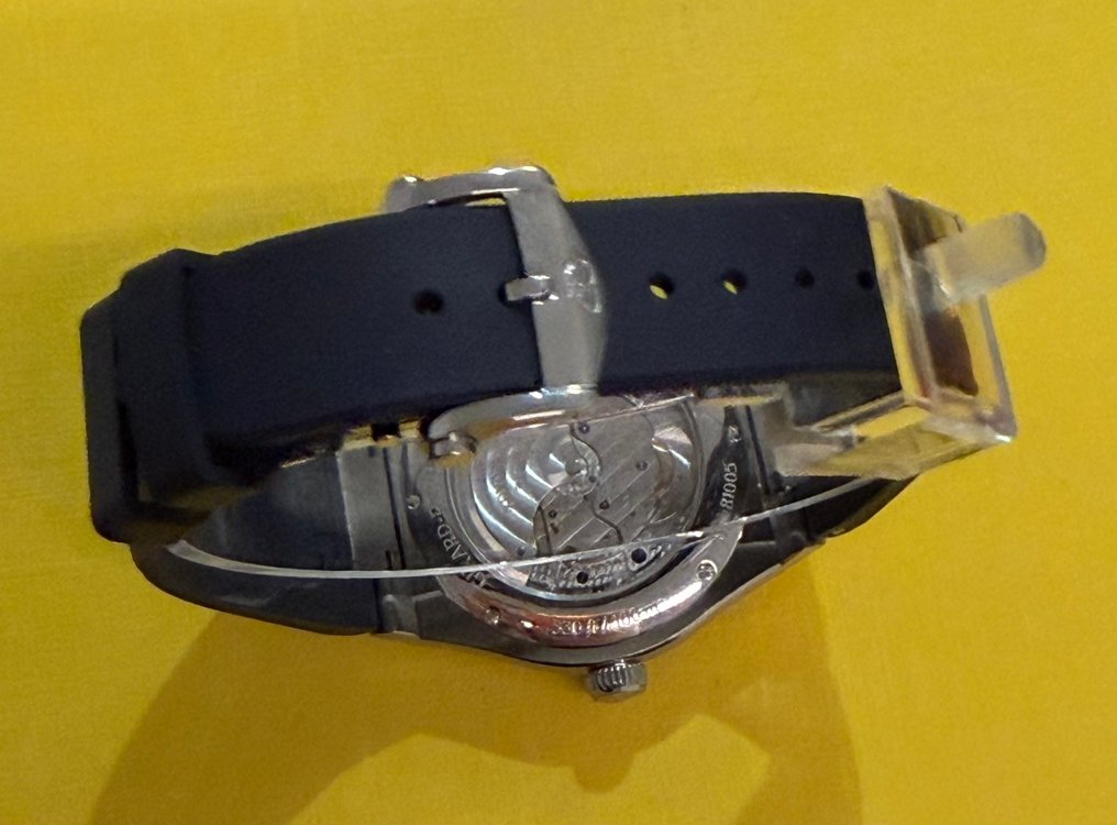 Girard-Perregaux - Laureato 38 - 81005 - Herren - 2020 #2.1