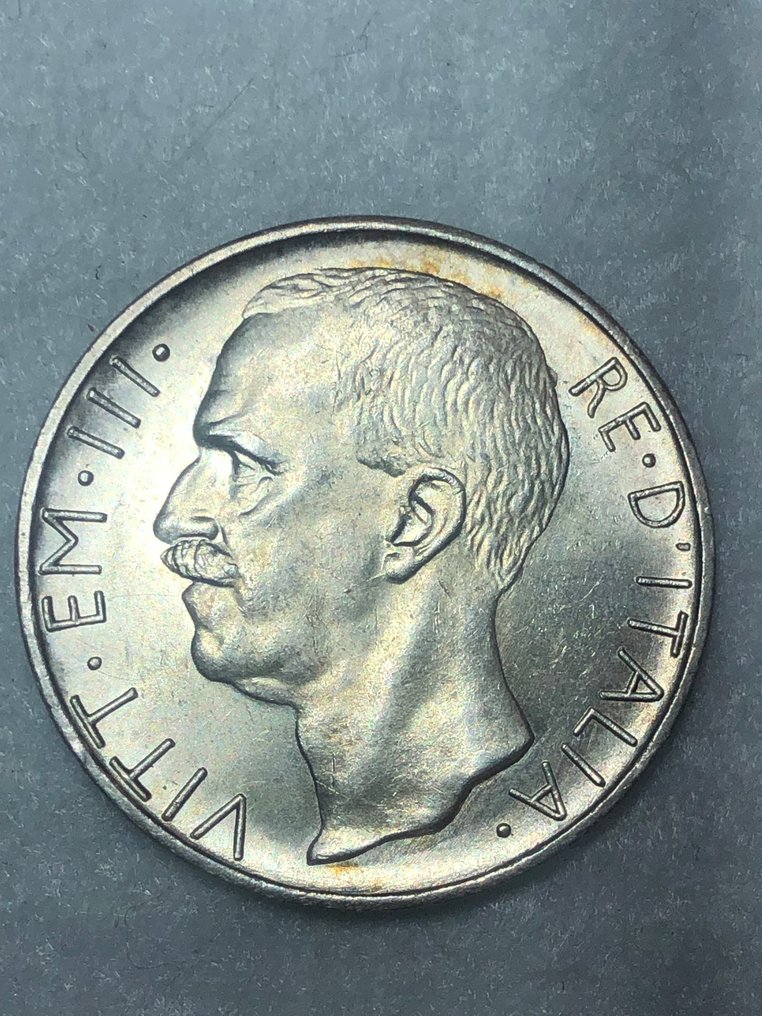 Italie, Royaume Vittorio Emanuele III. 10 Lire 1927 "Biga" 2 rosette #2.1