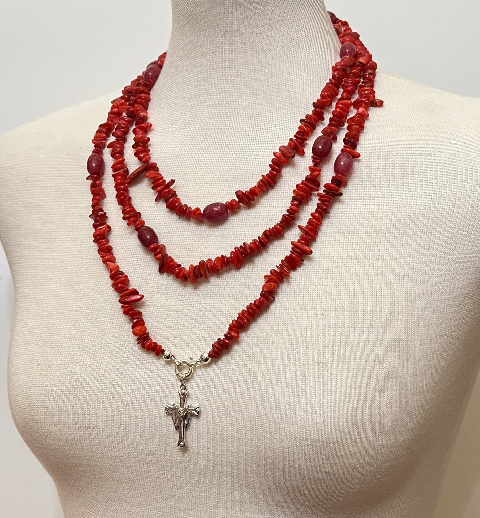 Naturlig sjøskjell og rød agat med katolsk kors. Beskytter alle de hellige. - Sett med 2 smykker - Med sølvlås av 925 #2.1