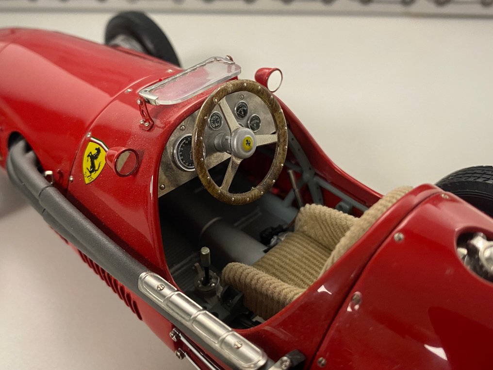 CMC 1:18 - Coche a escala - Ferrari 500 F2 1953 Der Doppeltmeister - ¡Superbe coleccionista que se ha vuelto introuvable! #3.2