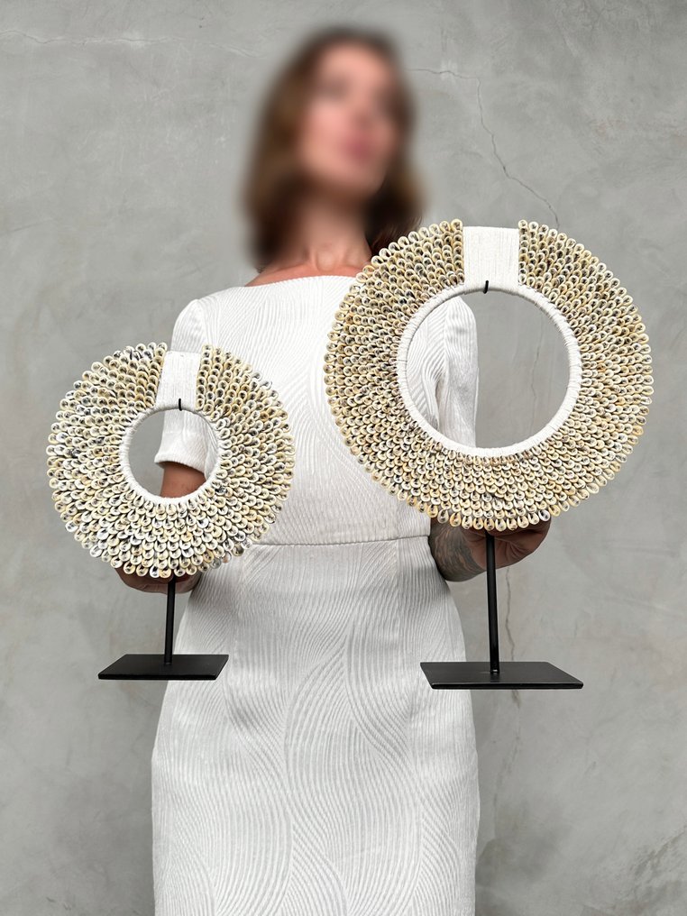 Zierornament (2) - NO RESERVE PRICE -Stunning Pair of yellow coloured tolai necklaces on custom stands - Papua Neuguinea #1.0