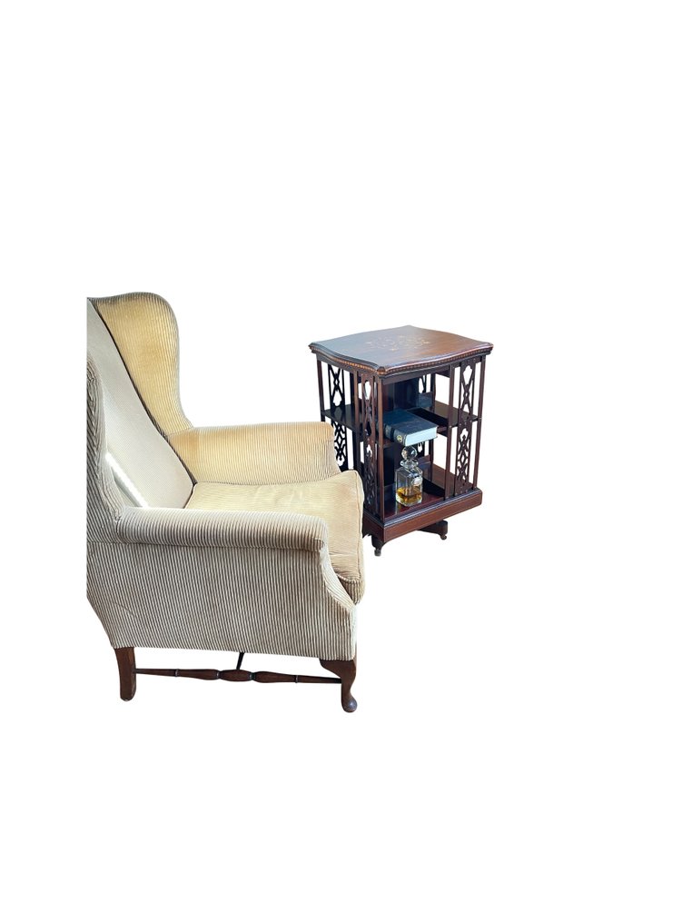 Bookcase - Mahogany - serpentine shaped top #3.2