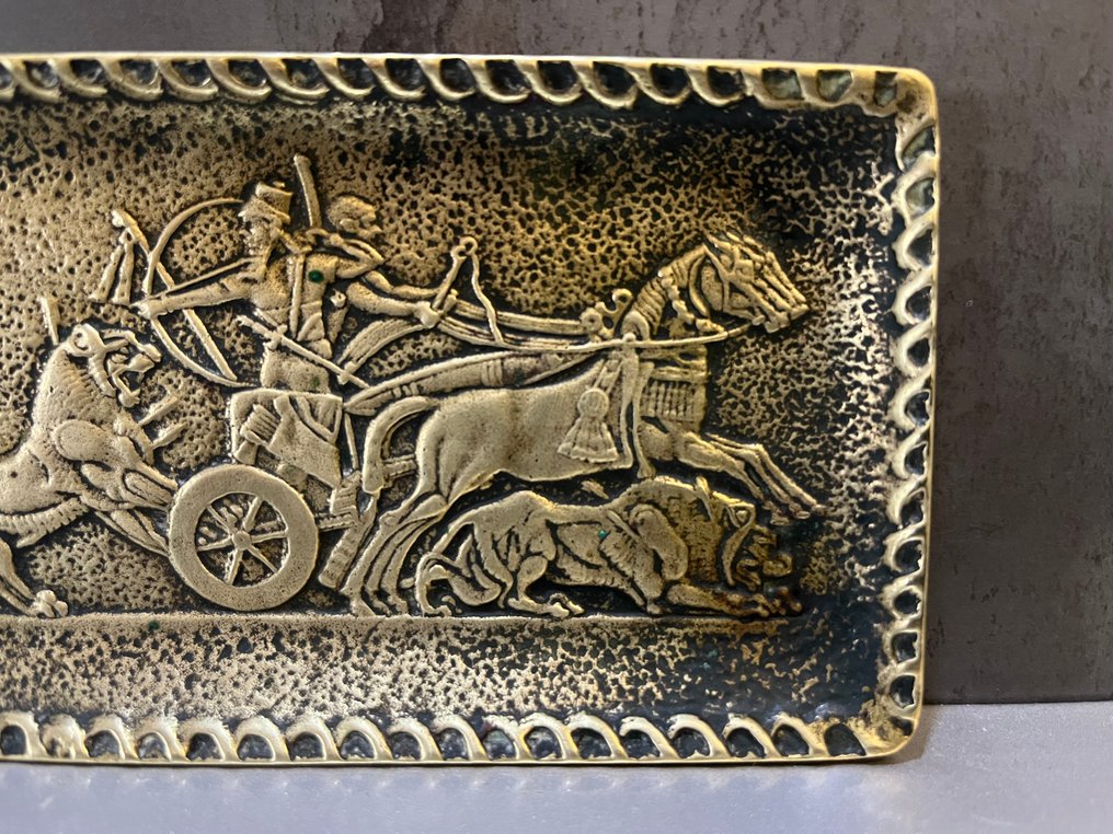 Vide poche - Max le Verrier - Η κυνηγεσία των λιονταριών του Ασούρμπανιπάλ - Γαλλία #2.1