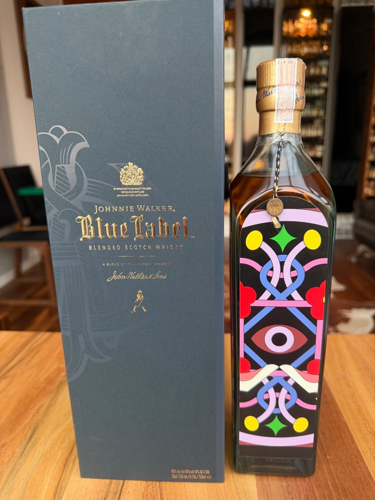 Johnnie Walker Blue Label - Vietnamese Women Lucia Pham from Vietnam - one of 100  - 750 ml #1.0