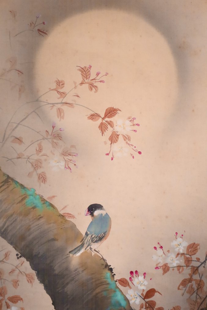 春景——月光下的樱花与小鸟——挂轴 - 手工绘制在丝绸上 - “Nakagawa Korei 中川廣嶺（1886-）” - 日本 - 昭和年代(1926-1989) #4.3