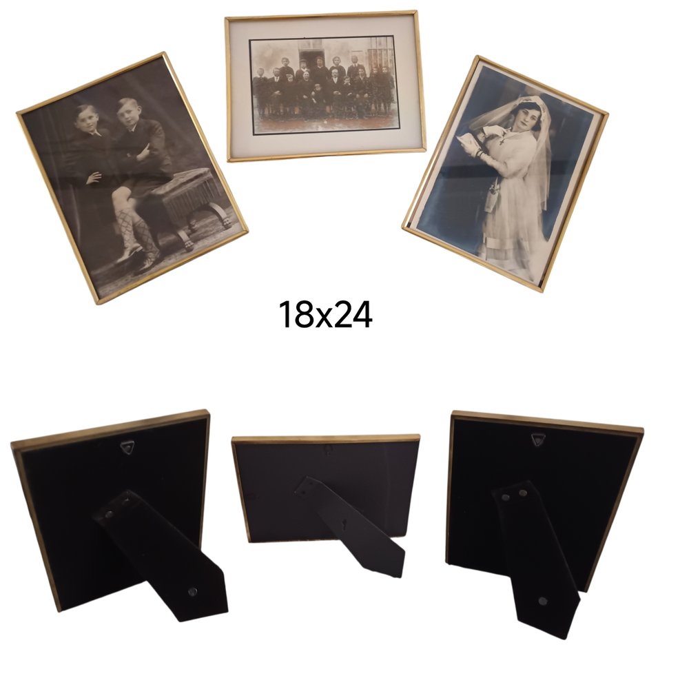 Γυάλινη βιτρίνα (15) - Gilt brass, Χυτός ορείχαλκος, Ορείχαλκος, Alloy - . Χαλκός. Χρυσό μέταλλο. Ξύλο. #4.3