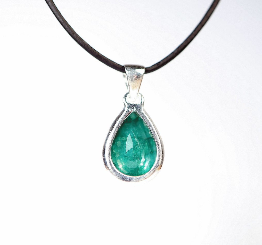 Smaragdi Riipus / uusi- 5.6 g - (1) #3.2