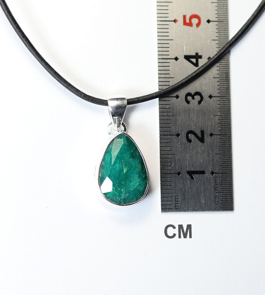 Smaragdi Riipus / uusi- 5.6 g - (1) #4.3