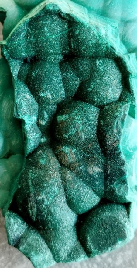 Malachite and Copper Ore - botryoidal form, monoclinic structure - Height: 8.3 cm - Width: 5.4 cm- 121 g - (1) #3.2