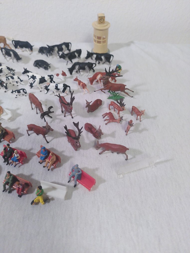 Preiser, Noch, Kibri H0 - 模型火車人物 (150) - 大约60只动物、20件事物和70个角色 #4.3