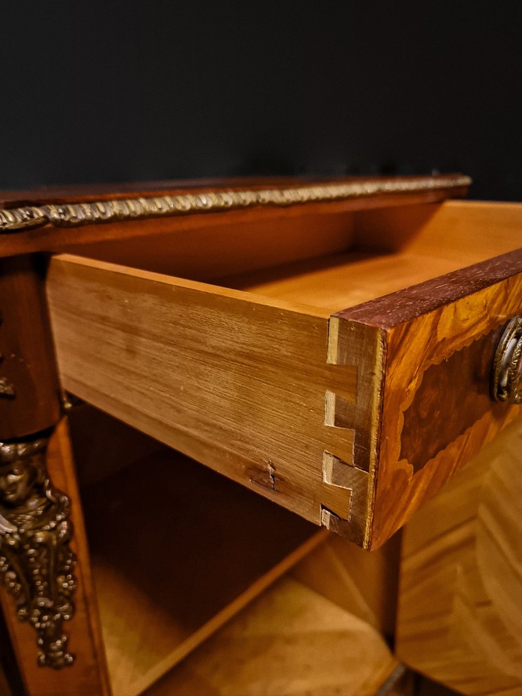 Kredenc - Fa, Márvány, Bronz, Sárgaréz, Kerámia #3.2