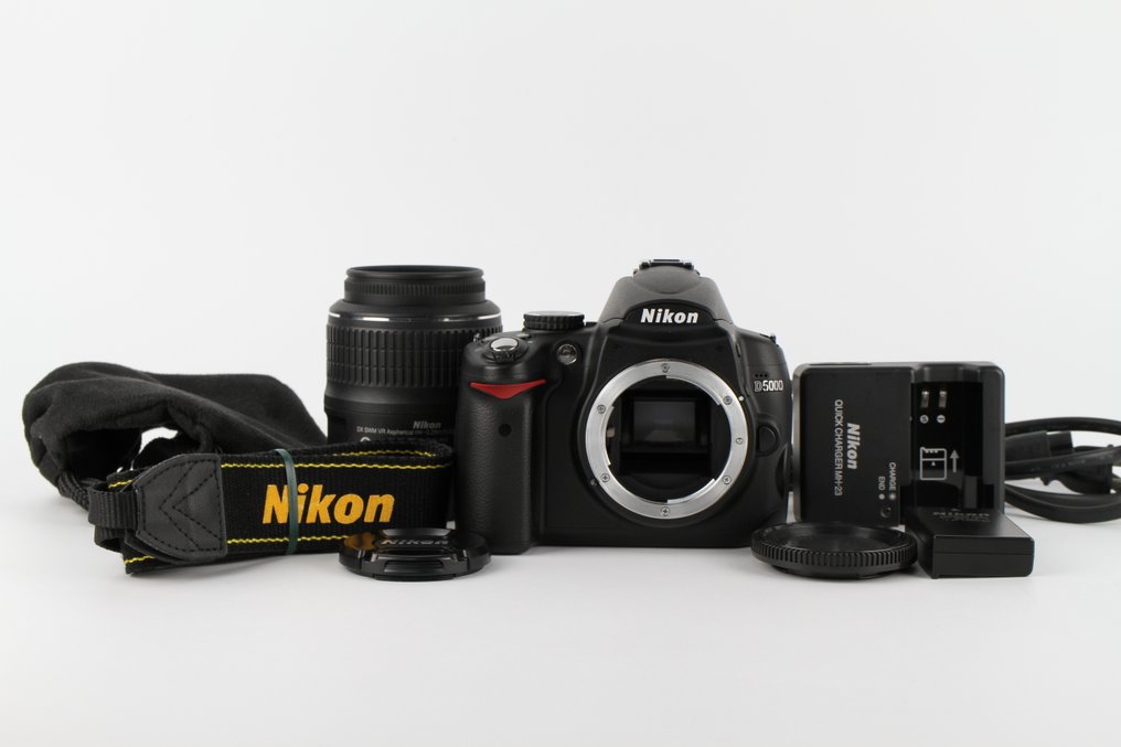 Nikon D5000 + AF-S 18-55mm f/3.5-5.6G ED #Shutter Count 1101 Digitale reflex camera (DSLR) #1.0