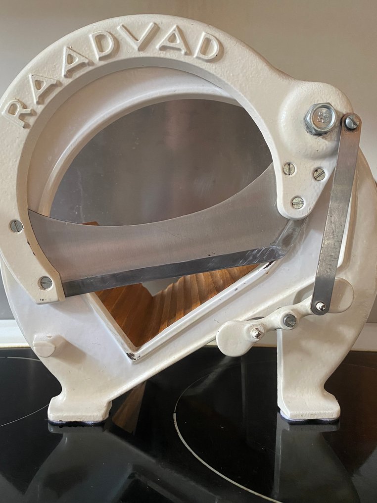 Raadvad - Ove Larsen - Brødskærer -  294 - Rustfrit stål, Støbejern, Bøg #1.0