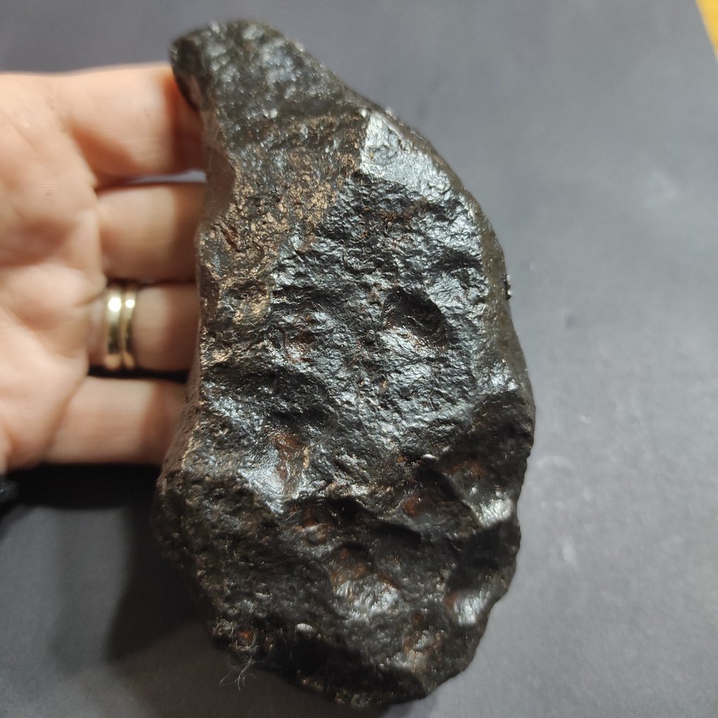 Campo del Cielo - complete iron meteorite - Altezza: 5 cm - Larghezza: 6 cm - 980 g #1.0