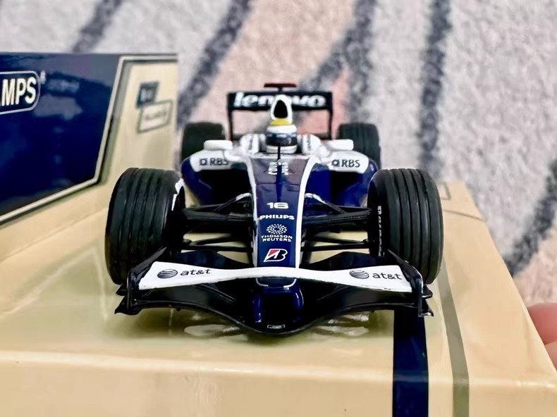 Minichamps 1:43 - Modelbil - Williams-Toyota Showcar 2009 N. Rosberg #1.0