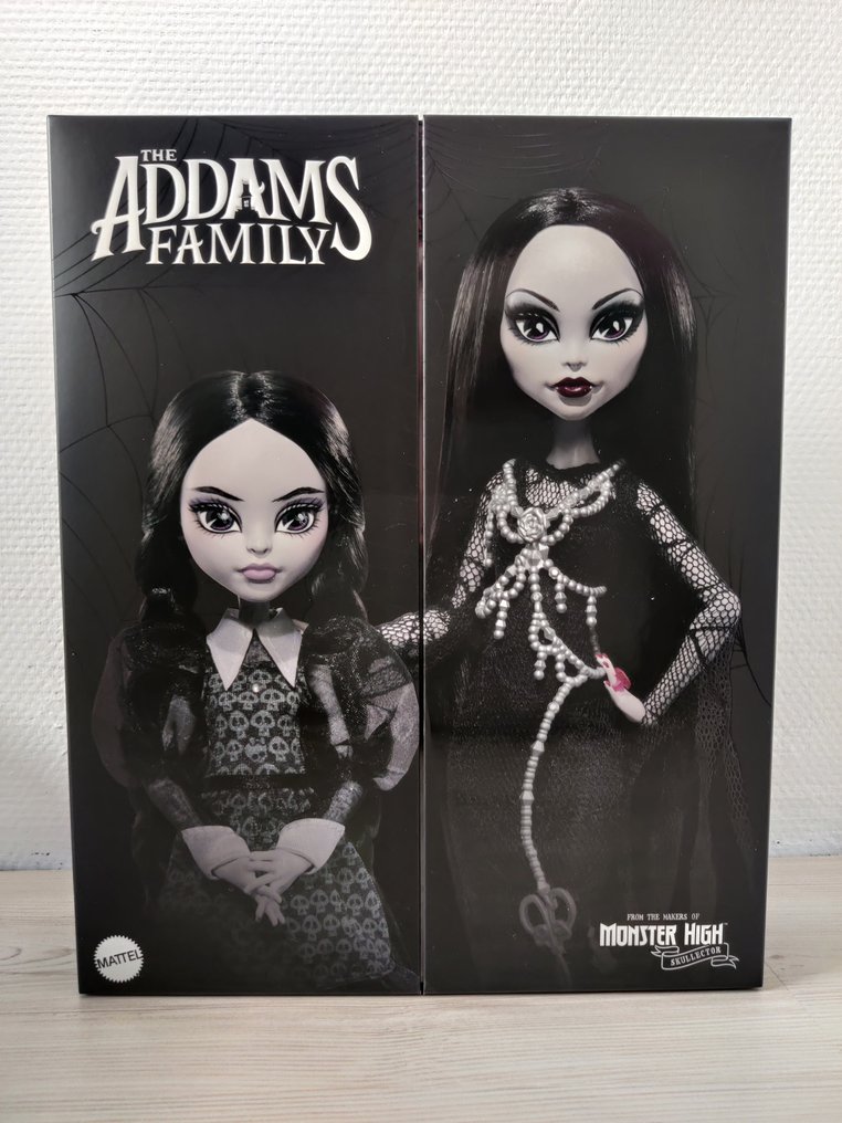 Mattel  - Dukke Monster High Addams family Morticia and Wednesday #1.0