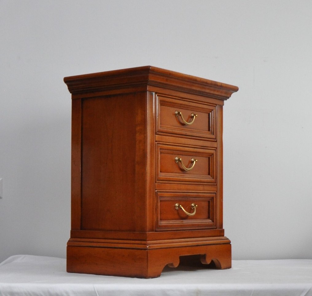 Selva - 有抽屉的小柜 - 红木 #1.0