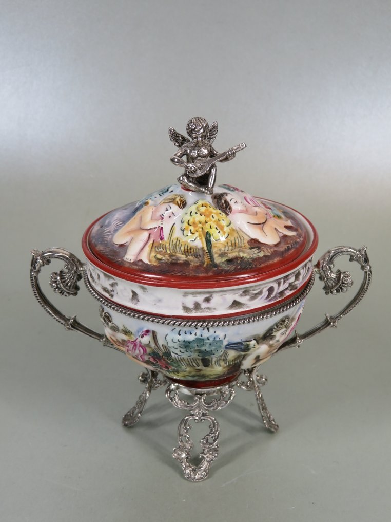 Schaal met cherub/putty - Fat - .800 sølv, keramikk #2.1