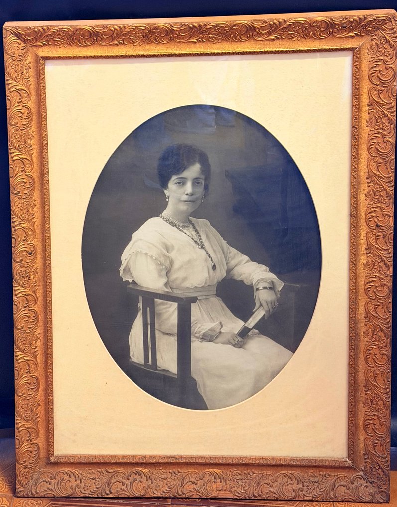 Κορνίζα για φωτογραφία  - Ξύλο, Estucada - Φωτογραφία αστικής κυρίας. #2.1