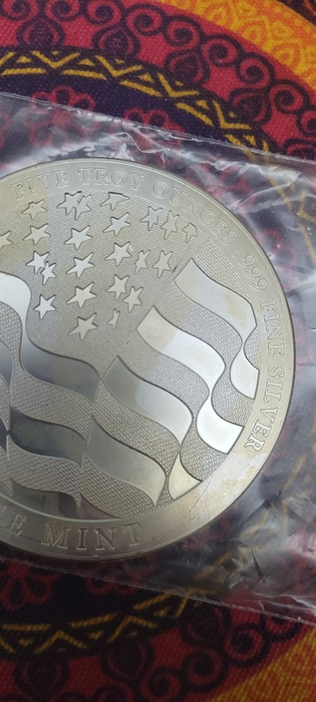 Stati Uniti. Silver medal 5 Oz,  Silver Eagle design #3.2