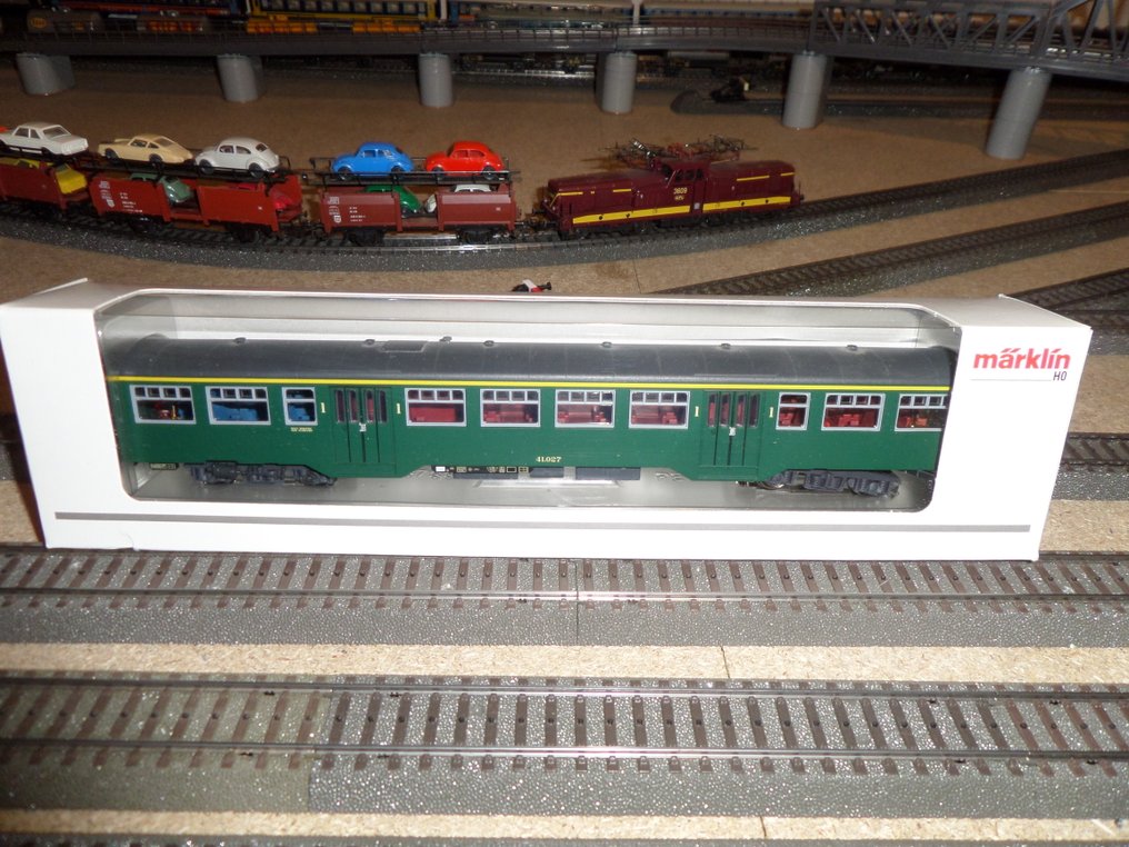 Märklin H0 - 43547-01 - Επιβατικό τρένο μοντελισμού (1) - RAME M2 SNCB με φώτα κόκκινα στο τέλος του συρμού και εσωτερικό φωτισμό. - NMBS #1.0