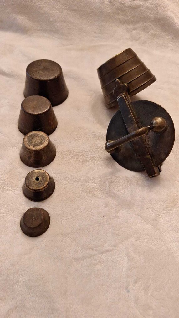 砝碼  (7) 古董 - 德國, 西班牙 - 1600-1650, 1650-1700, 1750-1800  #4.3