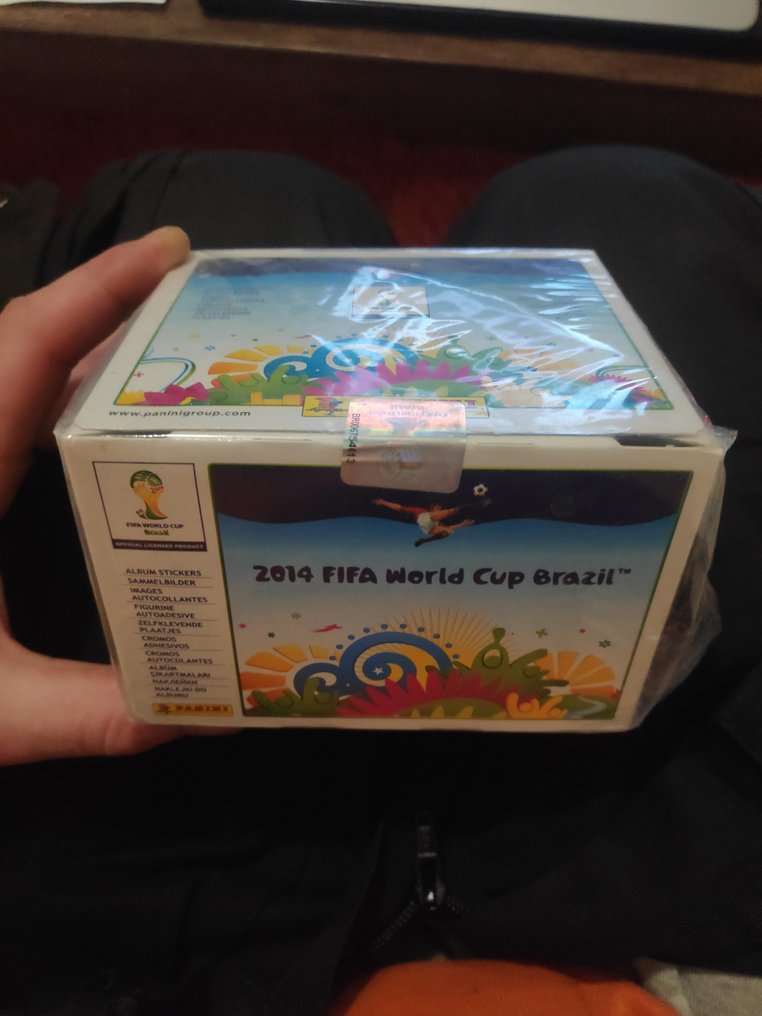 Panini World Cup Brasil 2014 - (100 packs edition) Original Sealed box - Glimrende (EX) #1.0