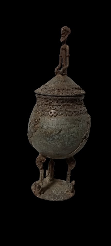 Ιδιαίτερη γαλλική πήλινη από το Dogon στο Μάλι για την αποθήκευση χρυσού, φυλάσσεται από έναν - Dogon - Μάλι (χωρίς τιμή ασφαλείας) #1.0