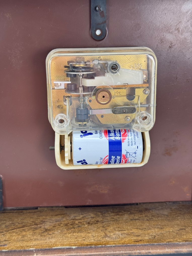 Zegar stołowy - Junghans ATO‑Mat Design‑Tischuhr – Mid‑Century‑Modern mit Bauhaus‑Einfluss, Holzgehäuse, Made in -  Nowoczesny z połowy wieku Drewno - 1960-1970 - W pełni funkcjonalny, cichy #3.2