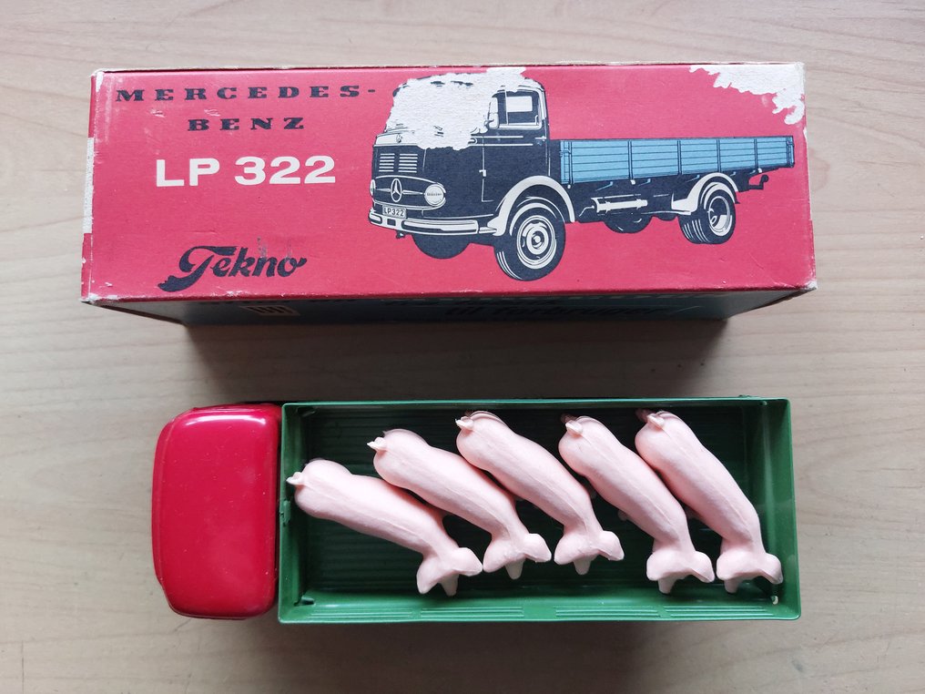 Tekno 1:43 - Model ciężarówki - Tekno 910 Mercedes-Benz LP 322 #1.0