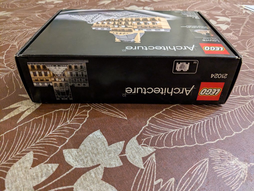 Lego Set - 21024 - Architecture - Louvre #3.2