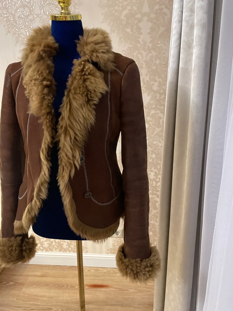 Artisan Furrier - Coat #1.0