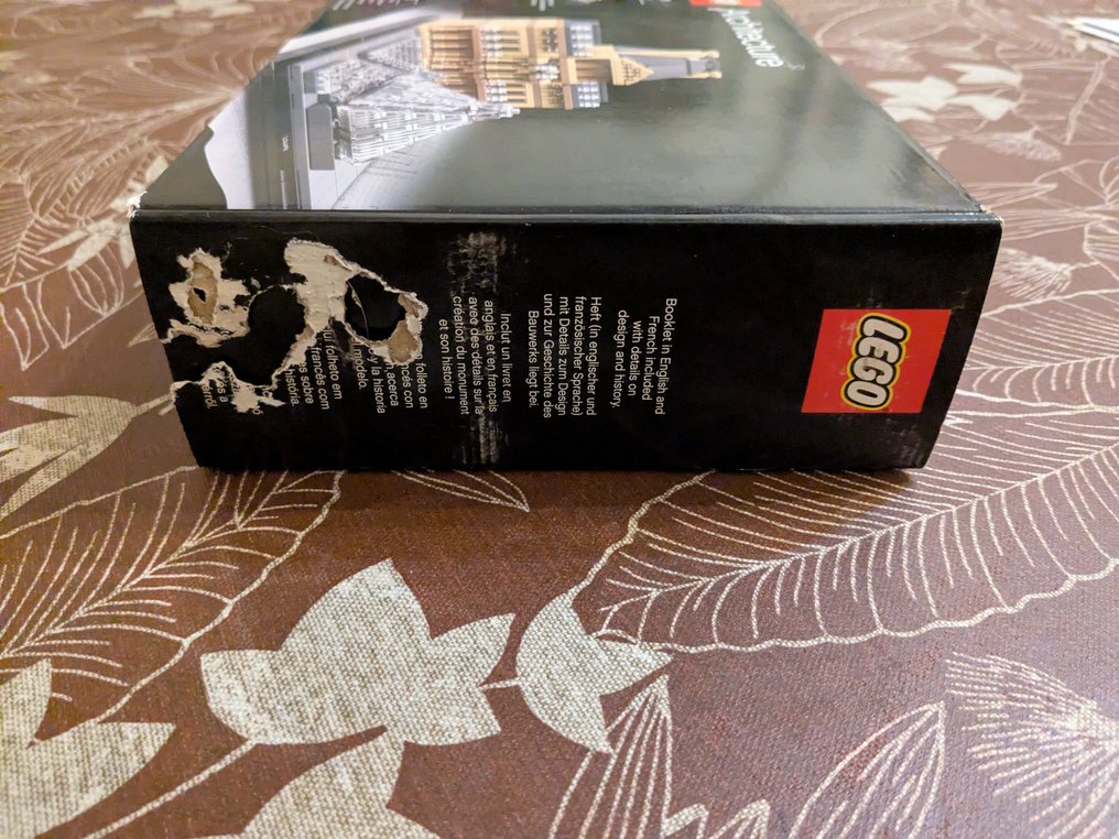 Lego Set - 21024 - Architecture - Louvre #2.1