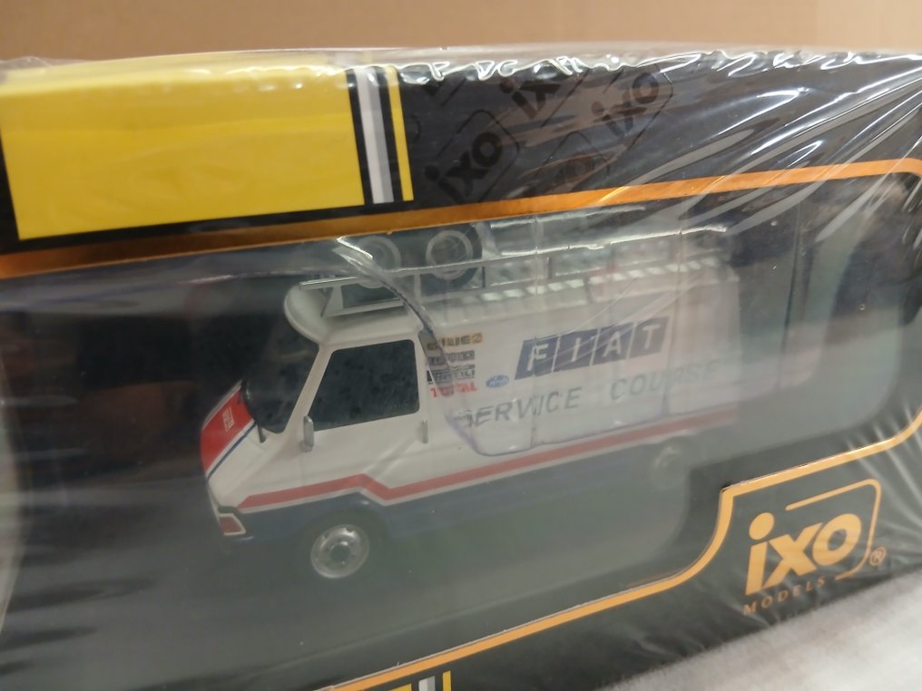 IXO Models 1:43 - Model bestelwagen - Fiat Service Course (miniature IXO) #1.0