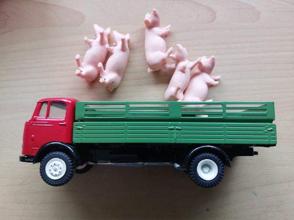 Tekno 1:43 - Model ciężarówki - Tekno 910 Mercedes-Benz LP 322 #3.2