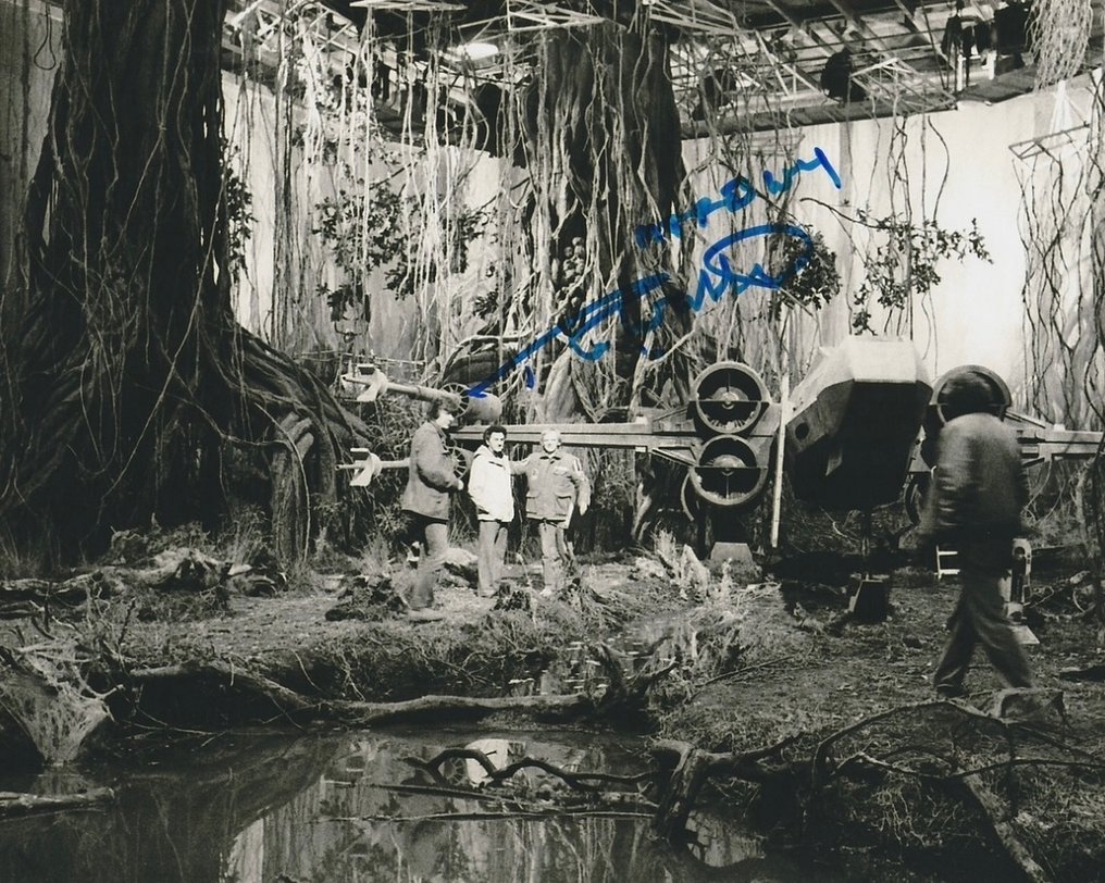 Star Wars - Signed by Robert Watts (+) (Producer) #1.0