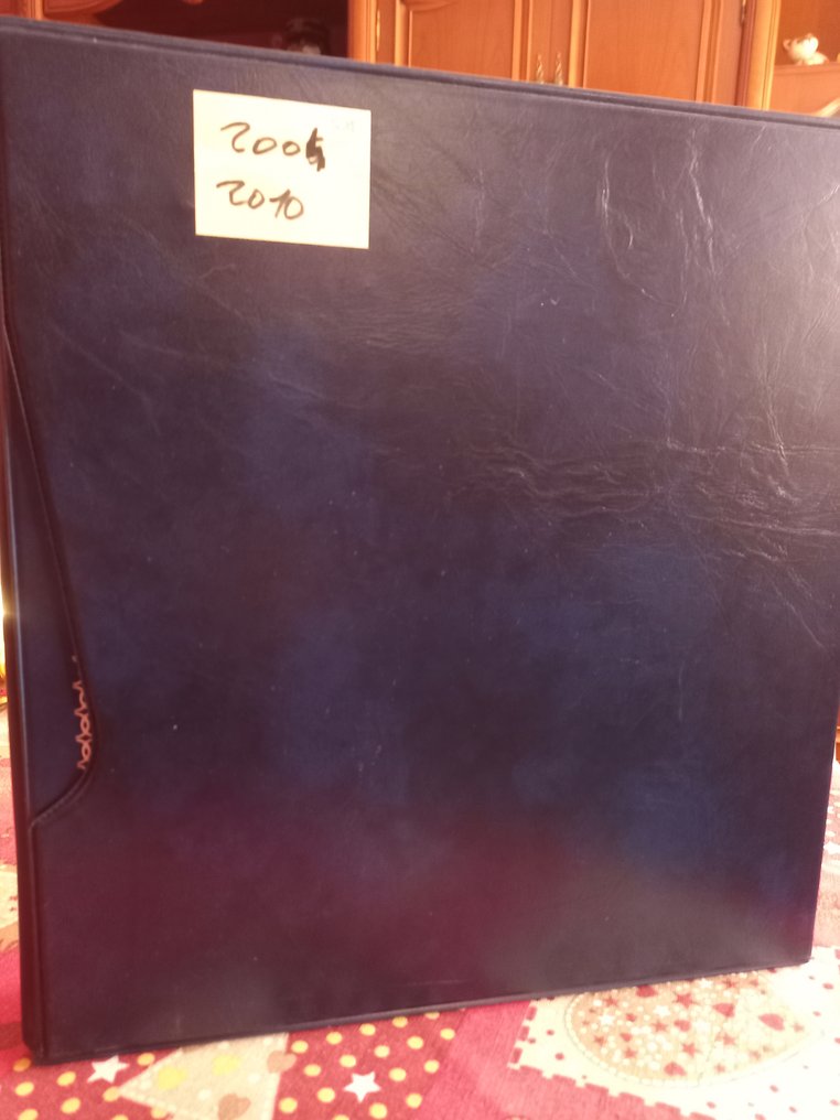 聖馬力諾 2004/2010 - 优质的Marini相册时期收藏，配有蓝色文件夹和保护套 - Sassone #1.0