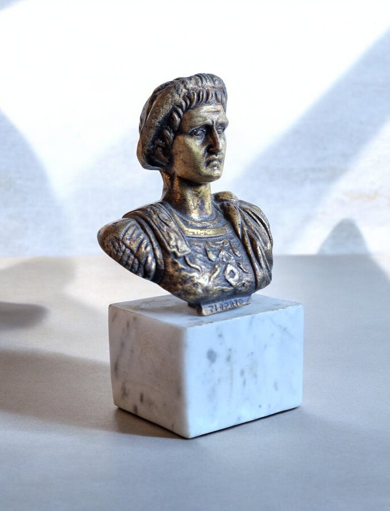 Sculpture, Busto dell'imperatore Tiberio. - 16 cm - Bronze doré #1.0